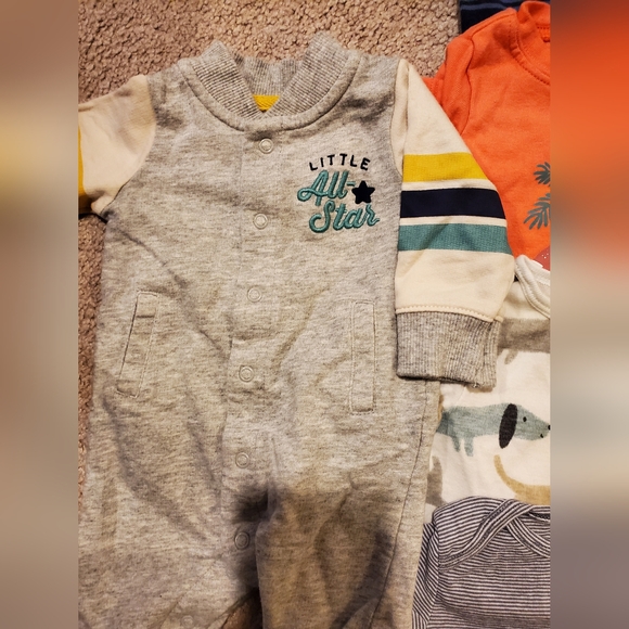 3months Baby onesies Bundle - Various Colors - Picture 4 of 5